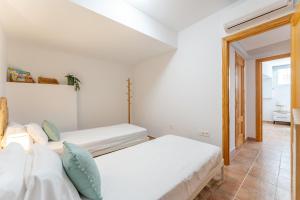 2 bed Duplex in Los Boliches – Modern Comfort - Pass the Keys