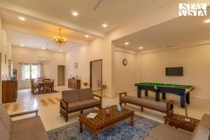 StayVista at Raila Bagh with Pool, Mountain View