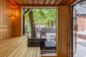 BalChill House With Sauna And Jacuzzi - Happy Rentals