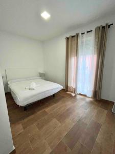3-Bedroom Home, Free Parking,10 Minutes from Seville