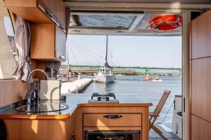 Rosé Dream Boat by Portugal Active