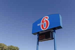 Motel 6-La Crosse, WI