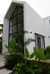 Le Lamoon Pool Villa