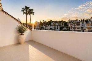 Ivy Residence 4 Nueva Andalucia Pool