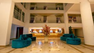 Intouriste Hotel & Suites