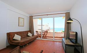 A06 - Seaview 1 Bed Apartment