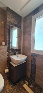 Luxurious 3-Bedroom Apartment in Heart of Tunis