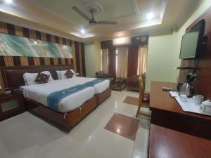 Hotel Gokul Plaza