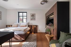 Apart House