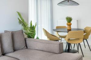 The HostMaster Metropolis Zenith