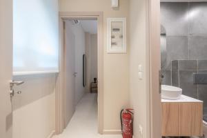 Chic 1 Bedroom Apartment Near Athens City Center