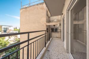 Modern 2 Bedroom Apartment Near Athens Center