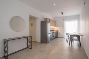 Modern 2 Bedroom Apartment Near Athens Center