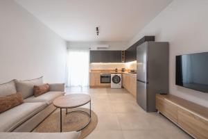 Brand New Modern 1BR Apartment with Private Terrace