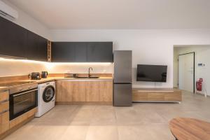 Brand New Modern 1BR Apartment with Private Terrace