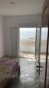 Grand F5 familial au bord de la plage