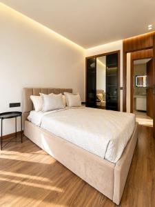 Vivastay Casablanca - Modern Studio Free Parking Near Tram & Hospitals