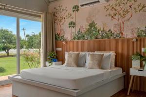 SaffronStays Cedar & Sky