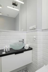 Funkcjonalny Apartament z Klimatyzacja w Chorzowie by Noclegi Renters
