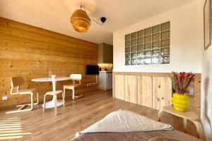 Studio with Mont Blanc view terrace and garden