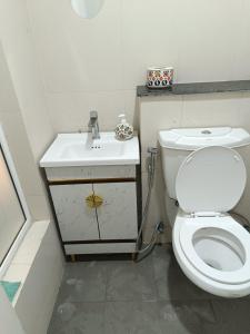 Urban Nest - Unwind In Serenity