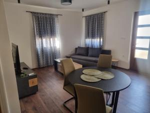 Apartment 80 meters from the sea Born
