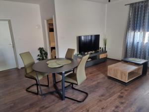 Apartment 80 meters from the sea Born