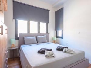 Omian Pearl Residence Pangrati & Balcony