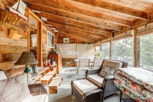Riverfront Retreat w Dock, Kayaks and Fire Pit