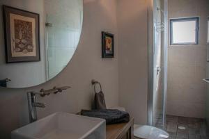 3BD 2BA, AC Pool, Gym, Parking and Security