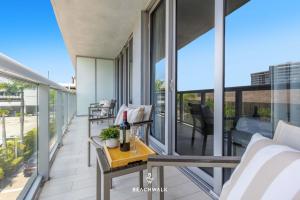 Resort Living 2BR - Intracoastal View