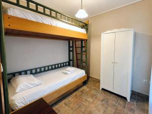Marathon Coast Home - 2BR - Private Yard by ΜΡS