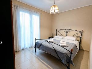 Marathon Coast Home - 2BR - Private Yard by ΜΡS