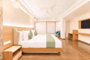 Hotel Maya Heights