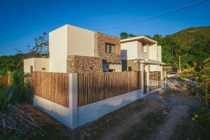 Casa Ola, gated property with a pool and parking!