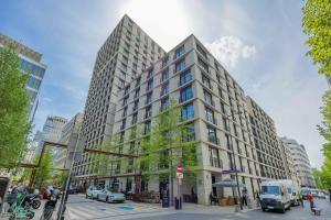 Browary Warszawskie Stylowe Studia z Balkonami w Centrum by Renters Premium
