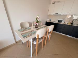 218 Malia Azure Nook