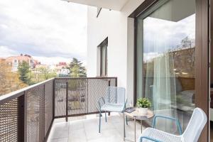 Central - Balcony - Comfort and Calm Hideaway