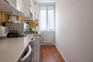 Stylish Milan Retreat at Pop Apartment Portaluppi