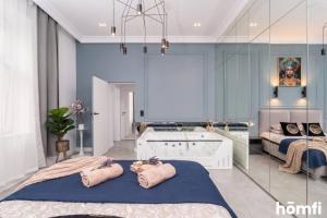 Aura Jacuzzi Suite - homfi Collection