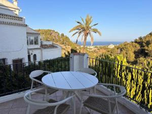 Casa Palmera between the sea and the mountains
