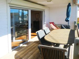 UN CHALET EN BOIS A LA PLAGE