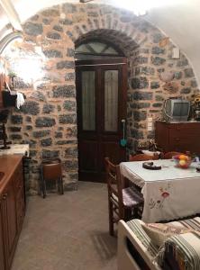 Μεσαιωνικό Πέτρινο Σπίτι στη Χίο