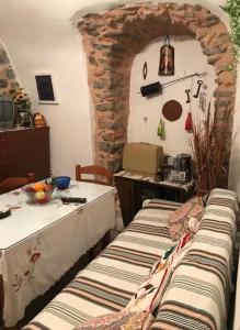 Μεσαιωνικό Πέτρινο Σπίτι στη Χίο