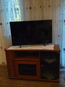 CK Urban Haven 2BR Apartment with Free Parking-10 min to TIF-City Center