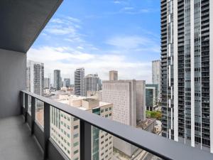 First 2506 Skyline Essence Living