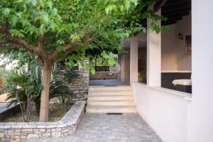 Aura Sea & Shadow Villa, Aigio - 4BR by ΜΡS