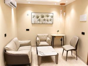 Private Luxurious & Cozy Studio by Aura Stays