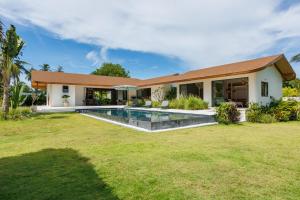Spacious and Peaceful Villa with Garden and Pool
