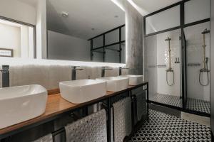 Low Bed in Shared Room Men